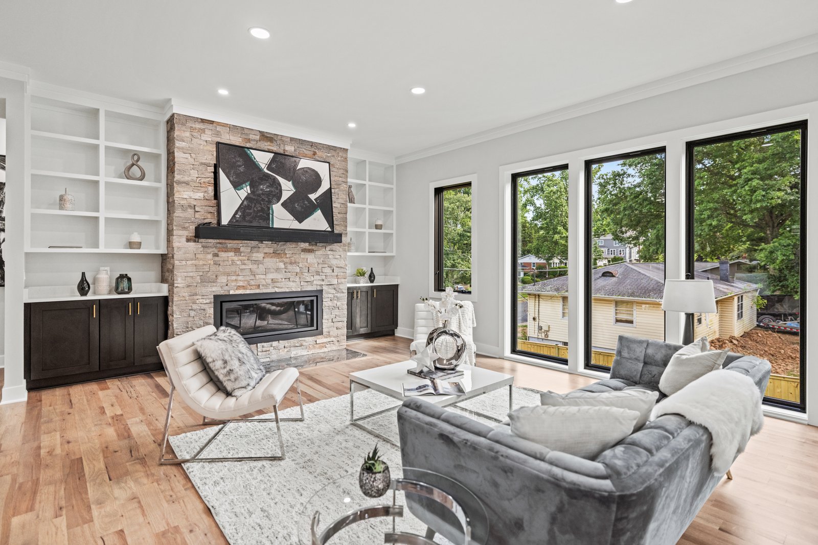 Vienna, VA - Image 15