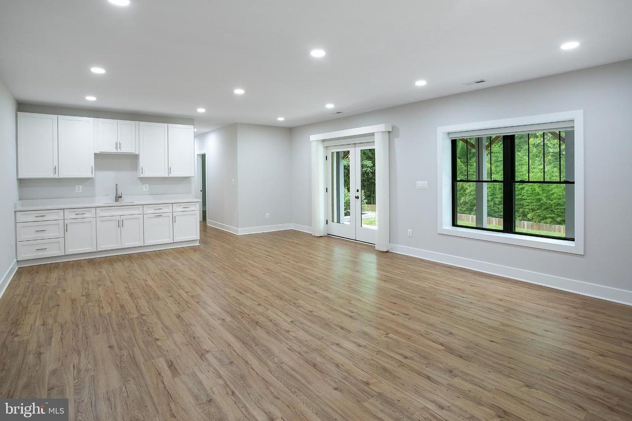 Vienna, VA - Image 9