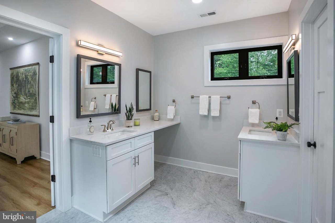 Vienna, VA - Image 7