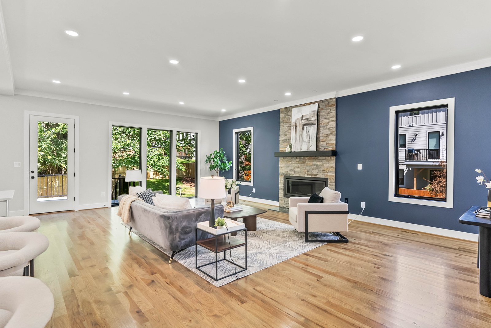 Vienna, VA - Image 8